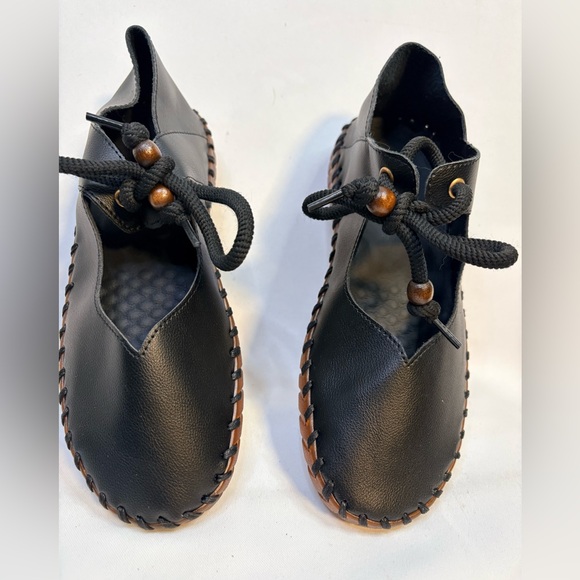Black Leather Lace-Up Comfort Flats Whipstitch Sole Boho Casual Shoes - Picture 2 of 9